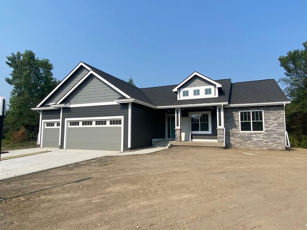 About Monarch Construction LLC